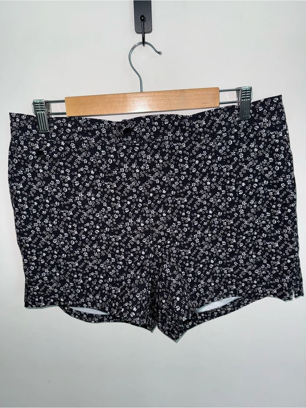 American eagle men’s swim trunks medium